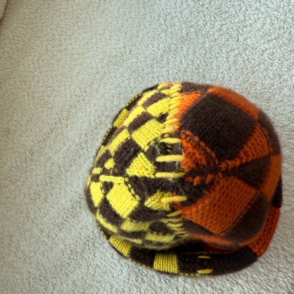 Louis Vuitton Orange and Brown Knit Beanie - Picture 8 of 8
